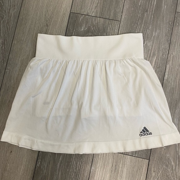 adidas Pants - Adidas White Tennis/Golf Skort (Size L)